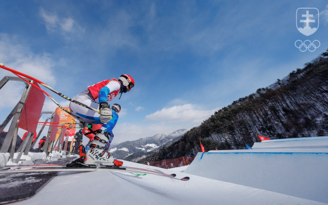 Sofia Moricová na štarte skikrosu akrobatických lyžiarov na ZOH mládeže.