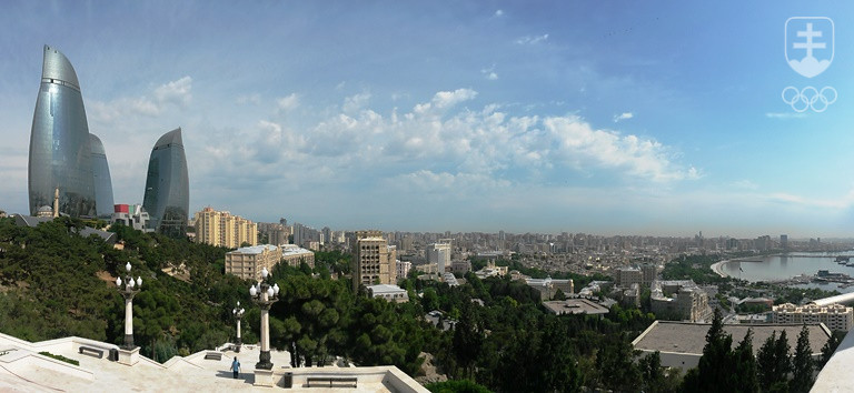 Scenéria dvojmiliónovej azerbajdžanskej metropoly Baku. FOTO: IVANA MOTOLÍKOVÁ