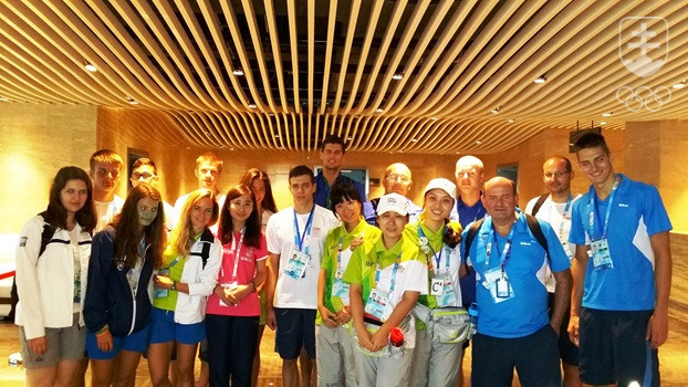 Časť slovenskej výpravy pri návšteve Olympijského múzea v Nankingu.
