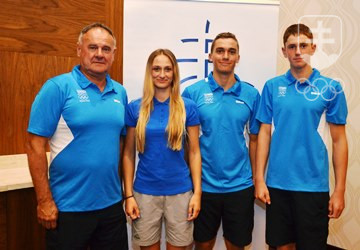 Zľava tréner Ivan Cibák, Michaela Haššová, Jakub Grigar a Marko Mirgorodský. FOTO: JÁN SÚKUP