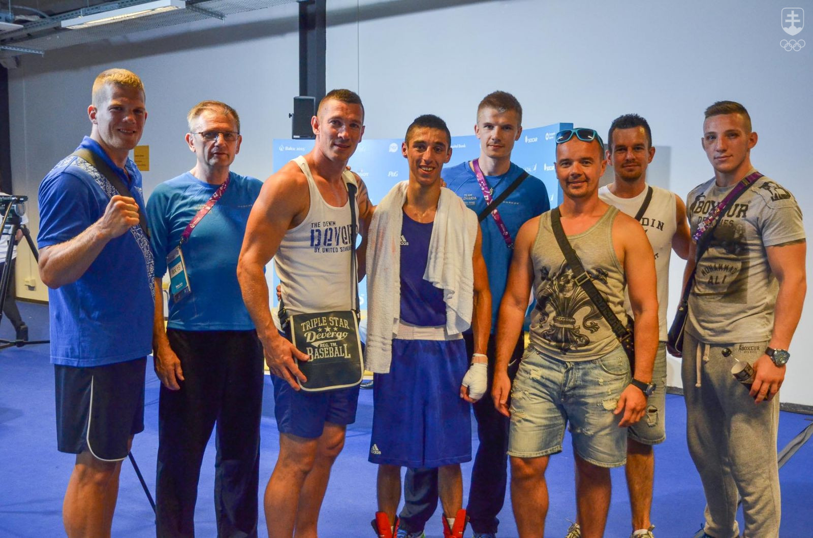 Boxerská výprava v Baku, v strede v bielom Tomi Kid Kovács a vedľa neho Viliam Tankó. FOTO: JÁN SÚKUP, SOV