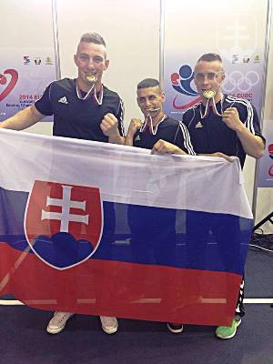 Ulustračná fotografia našich medailistov z vlaňajších majstrovstiev EÚ. FOTO: PAVOL HLAVAČKA
