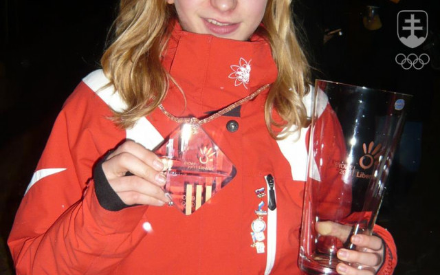 Zo šiestich slovenských medailí z doterajších zimných EYOF/EYOD (1 - 0 - 5) sa len dve bronzové zrodili v individuálnych súťažiach. Prvú získal ešte v Aoste 1993 bežec na lyžiach Martin Bajčičák a druhú v Liberci 2011 krasokorčuliarka Monika Simančíková (