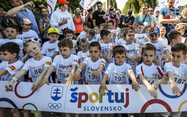 Odštartovali sme 1. ročník športového podujatia pre celú rodinu Športuj Slovensko 