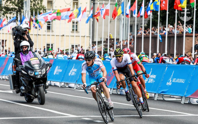 Táto trojica dlhý čas udávala tón cestným pretekom cyklistov na EH v Minsku - vpredu Luxemburčan Petelin, za ním Slovák Čully a Bielorus Samoilau. 