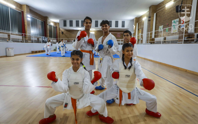 Projekt JUNIORKO podporuje deti zo sociálne slabšieho prostredia, pričom Karate klub Junior si „adoptoval” päť detí z detského domova v Prešove. 