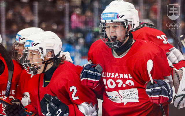 Hokejista Peter Repčík sa teší z postupu do finálového zápasu hokejového turnaja 3x3 na III. zimných olympijských hrách v Lausanne 2020. 