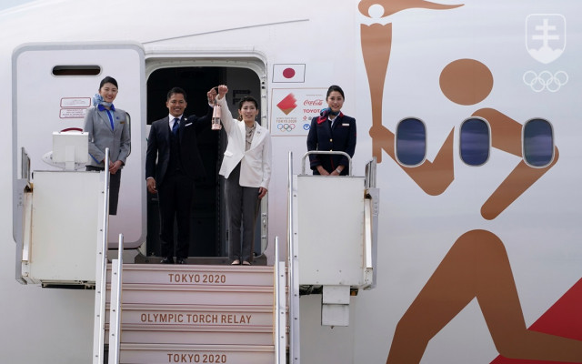 V piatok 20. marca privítali pochodeň pre OH v Tokiu už na japonskom území. Olympijské hry sa majú začať 24. júla.