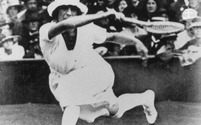 Suzanne Lenglenová počas antverpského turnaja. 