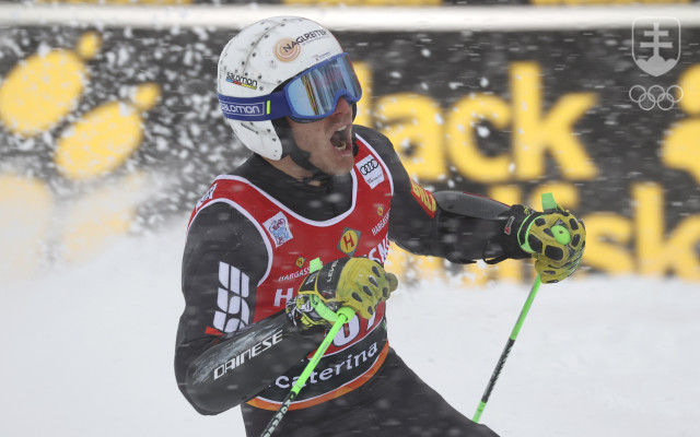  Slovenský lyžiar Adam Žampa sa teší v cieli po 2. kole obrovského slalomu Svetového pohára v talianskom stredisku Santa Caterina Valfurva 5. decembra 2020.