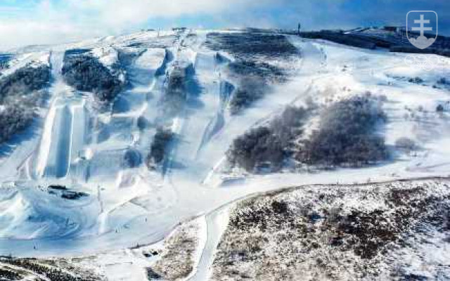 Genting Snow Park pre snoubordistov a akrobatických lyžiarov je jediné športovisko ZOH 2022, na ktorom sa uskutočnila predolympijská medzinárodná testovacia súťaž. V dôsledku pandémie sa na ďalších športoviskách v predošlých dvoch zimách uskutočnili súťaže výlučne s čínskou účasťou. V tejto zime sa tam žiadne súťaže nekonajú.