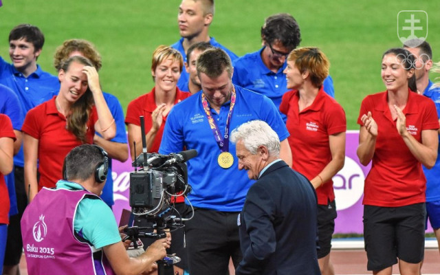 Ako člen exekutívy Európskych olympijských výborov na I. európskych hrách 2015 v Baku dekoroval František Chmelár medailistov zo súťaže miešaných tímov v atletike. Za slovenský tím si medailu ako jeho kapitán prevzal kladivár Marcel Lomnický.