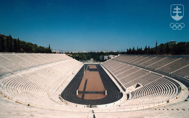 Centrom Hier I. olympiády v Aténach 1896 bol Panaténajský štadión, ktorý sa na olympijské podujatia využíva dodnes. Jeho podoba je od OH 2004 vyobrazená na zadnej strane olympijských medailí.