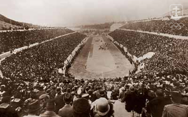 Zaplnený Panaténajský štadión na prvých novovekých olympijských hrách.