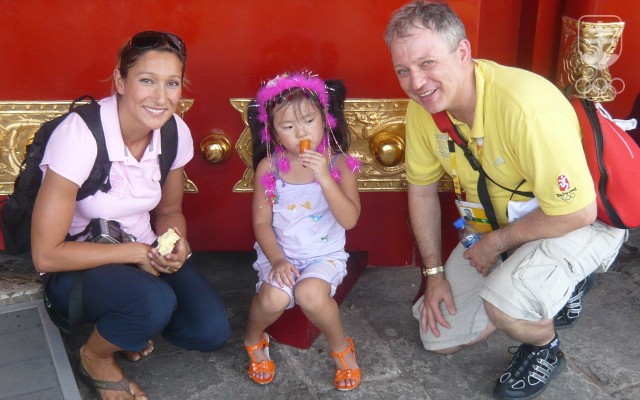 S Martinou Moravcovou a s podareným čínskym dievčatkom pri návšteve Zakázaného mesta v Pekingu počas  OH 2008.