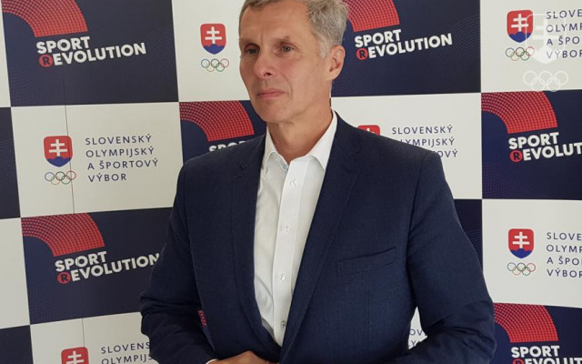 Predseda Českého olympijského, člen Medzinárodného olympijského výboru a predseda marketingovej komisie MOV Jiří Kejval sa v Bratislave zúčastnil na konferencii SOŠV SPORT (R)EVOLUTION.