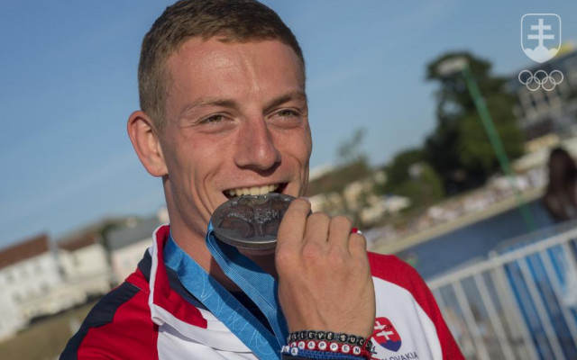 Radosť nášho šprintéra Jána Volka zo striebra v behu na 100 m na Európskych hrách 2019 v Minsku.