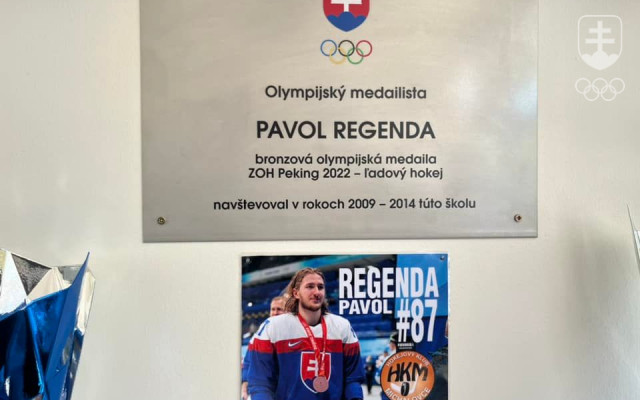 Pavol Regenda a jeho pamätná tabuľa na V. ZŠ v Michalovciach