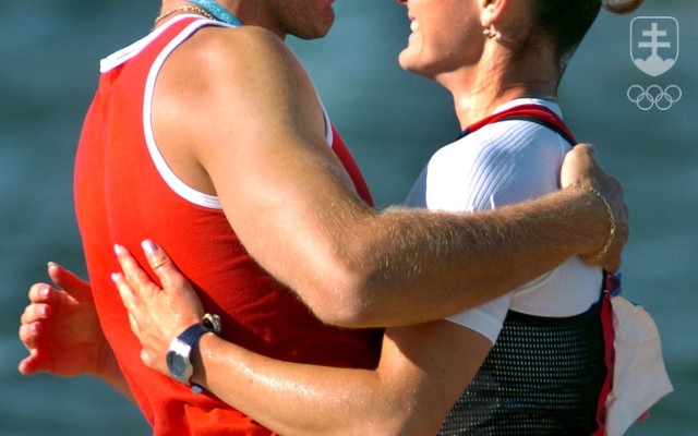 Na OH 2004 v Aténach blahoželal Róbert Erban svojej sestre Marcele k výbornému 5. miestu v K1 na 500 m.