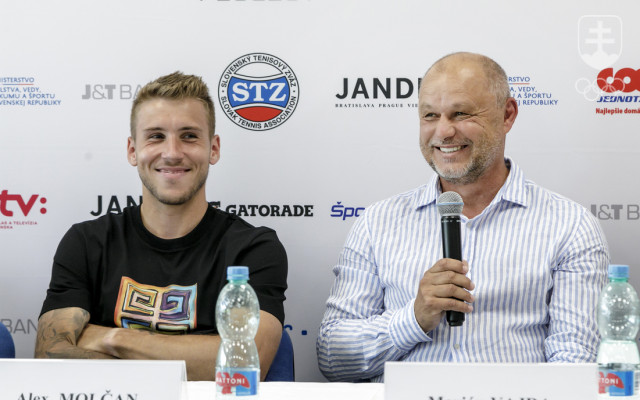 Marián Vajda so svojím aktuálnym zverencom, momentálne najlepším slovenským tenistom Alexom Molčanom.