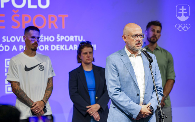 Prezident Slovenského olympijského a športového výboru Anton Siekel chce iniciovať komunikáciu s politikmi a snahu, aby sa šport dostal nielen do predvolebných programov politických strán, ale stal sa aj oblasťou, ktorej sa bude venovať reálna prioritná pozornosť.