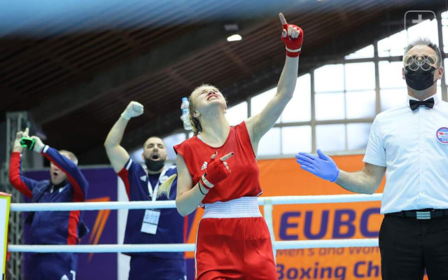 Radosť Bibiany Lovašovej po víťazstve v semifinále na ME junioriek v Sofii 2022.