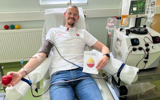 Darcom krvnej plazmy je aj Matej Tóth. 