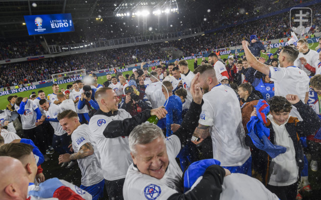 Radosť členov slovenskej futbalovej reprezentácie z postupu na Euro 2024.