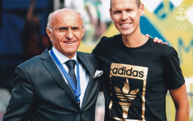 Štefan Daňo šéfoval organizácii MMM 28 rokov. Na fotografii s olympijským víťazom v chôdzi Matejom Tóthom, ktorý v košiciach štartoval v bežeckom maratóne.