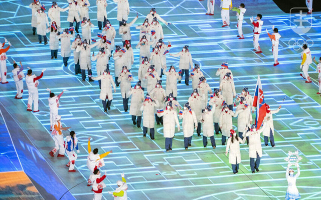Momentka z nástupu slovenskej výpravy na slávnostnom otvorení XXIV. zimných olympijských hier v Pekingu 2022.