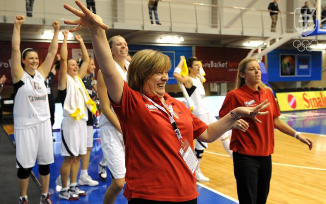 Na ME 2009 v Lotyšsku pôsobila Natália Hejková ako športová riaditeľka tímu basketbalistiek Slovenska. Takto sa spolu s hráčkami tešila z víťazstva nad Češkami.