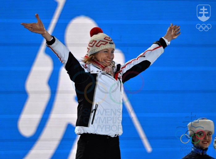FOTOGALÉRIA: Medailový ceremoniál s Anastasiou Kuzminovou po zisku zlatej olympijskej medaily