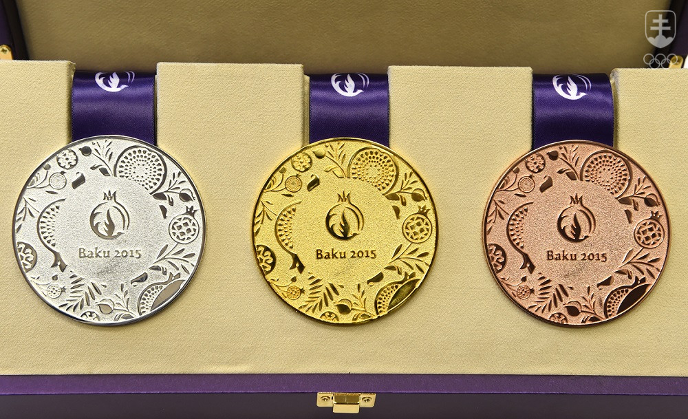 Predná a zadná strana kolekcie medailí pre Európske hry v Baku. FOTO: BEGOC