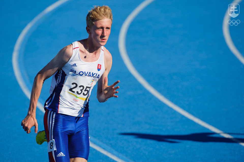 Jakub Benda počas behu na 200 m. FOTO: PAVOL UHRIN