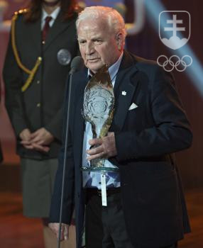 Bývalého krasokorčuliara Karola Divína vyhlásili na slávnosti za Športovú legendu. FOTO: TASR/MARTIN BAUMANN