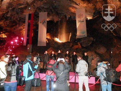 O kultúrny program na slávnostnom otvorení v Demänovskej jaskyni slobody sa postarala skupina Fragile. FOTO: ĽUBOMÍR SOUČEK