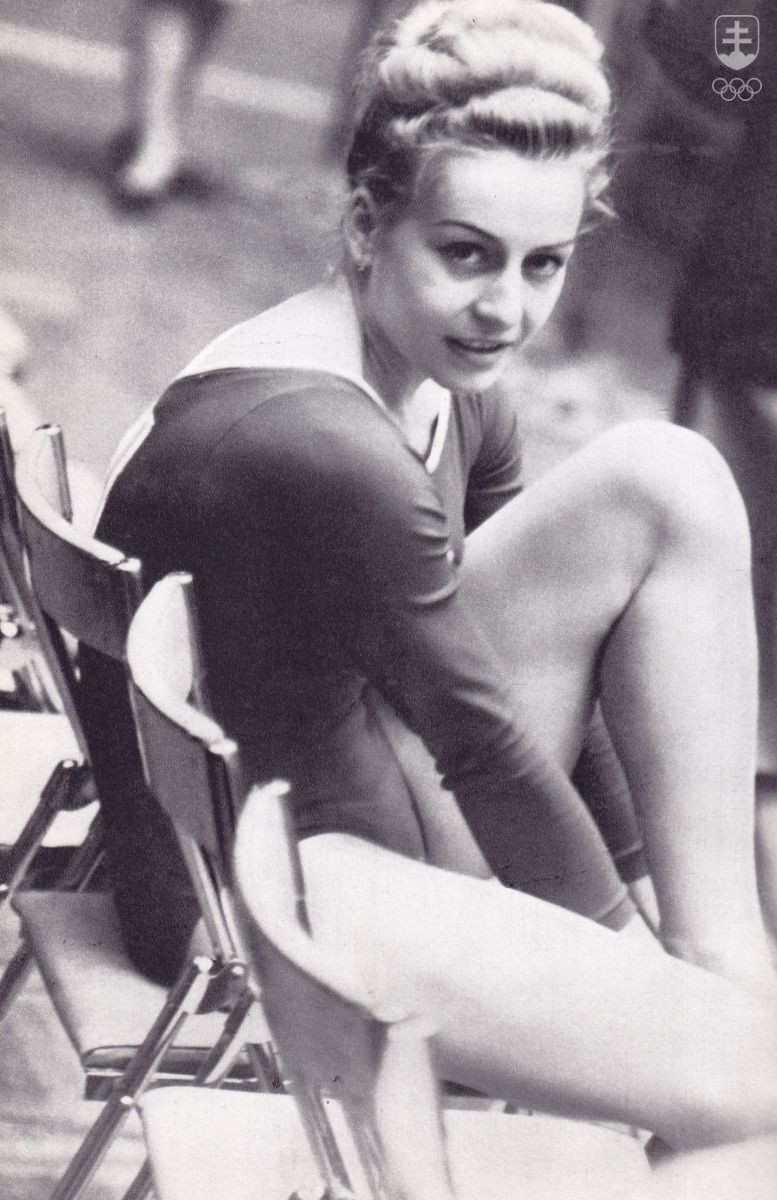 Zaujímavá fotografia Věry Čáslavskej z čias, keď kraľovala svetovej ženskej gymnastike. FOTO: ARCHÍV