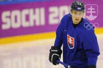 Viacero slovenských účastníkov hokejového turnaja zimného EYOF si neskôr zahralo na ZOH - napríklad aj Tomáš Jurčo. FOTO: TASR/MICHAL SVÍTOK