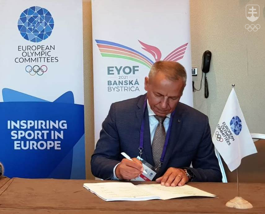 Po tom, čo pod kontrakt EOV s hostiteľským mestom v piatok pripojil svoj podpis primátor mesta Banská Bystrica Ján Nosko, je už definitívne, že XVI. letný EYOf sa v roku 2021 uskutoční v meste pod Urpínom.