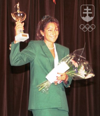 Plavkyňa Martina Moravcová na fotografii z vôbec prvého slávnostného vyhlasovania Športovca roka na samostatnom Slovensku v roku 1993. V priebehu desaťročia vyhrala anketu šesťkrát, čo je historický rekord.