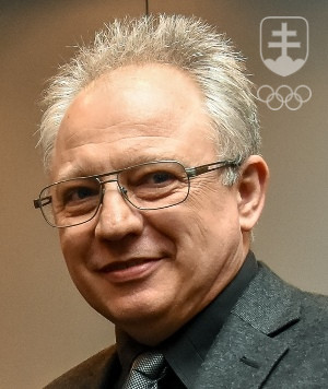 Mediálny riaditeľ SOŠV Ľubomír Souček viedol slovenskú anketu Športovec roka nepretržite 25 rokov, predtým dvakrát aj federálnu.