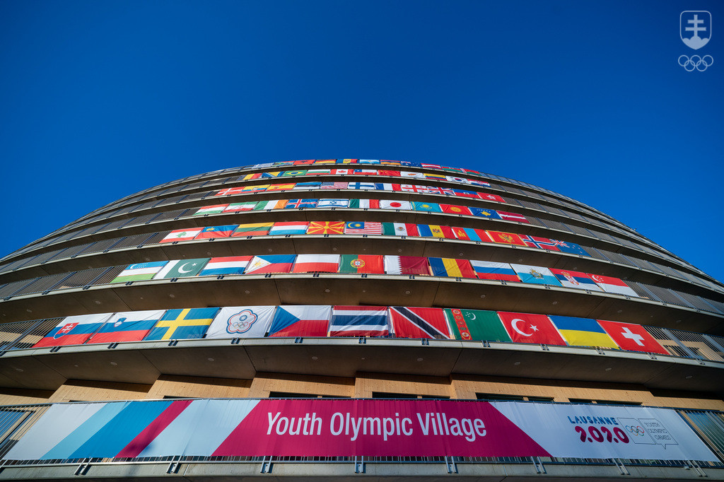 Olympijských hier mládeže v Lausanne sa zúčastní 1872 športovcov vo veku 15 až 18 rokov. Presne polovica z nich sú chlapci a polovica dievčatá. 