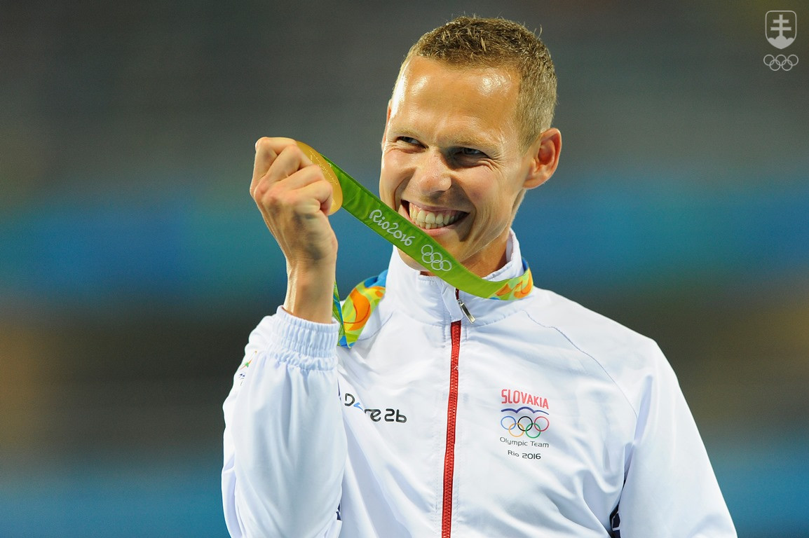 Matej Tóth so zlatou olympijskou medailou z Ria de Janeiro 2016.