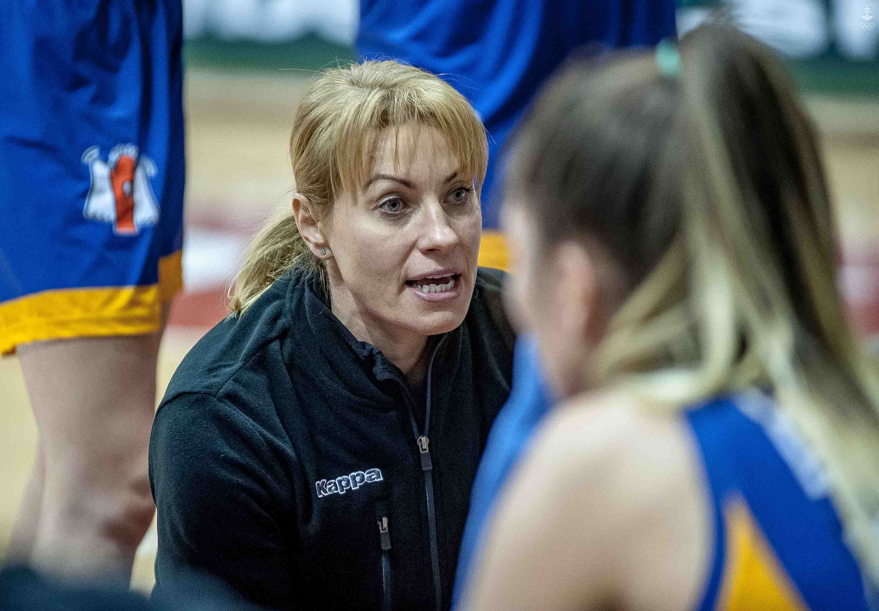 Zuzana Žirková je úspešná basketbalová trénerka, ktorá ako hráčka vyrastala pod vedením legendárnej Natálie Hejkovej. 