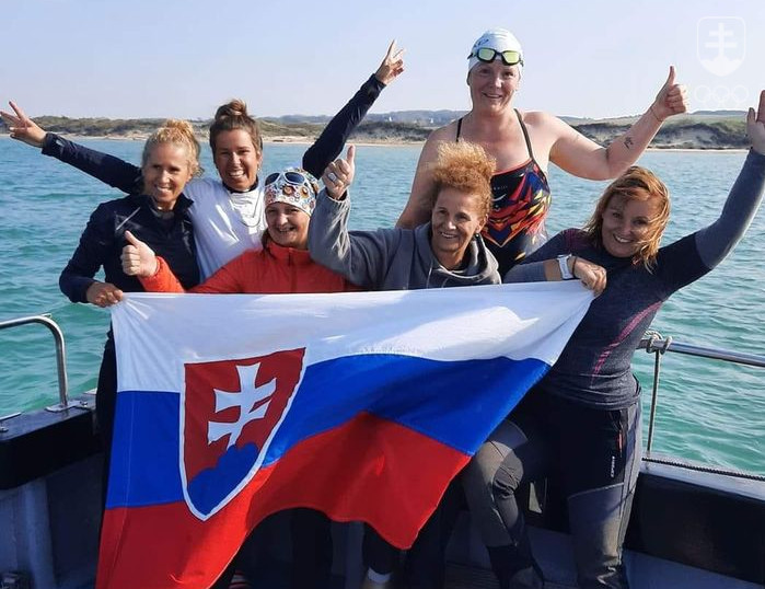 Plavecká štafeta v zložení Zuzana Jusková, Tatiana Chudá, Nina Chudá, Soňa Rebrová, Zuzana Szaboóvá, Zuzana Vančová zvládla túto výzvu za 12 hodín a 40 minút. 