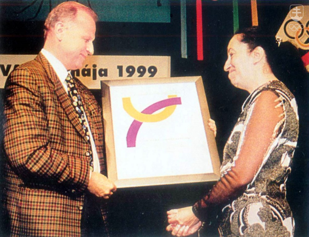 Ako predsedníčka Klubu fair play SOV prevzala Katarína Ráczová v roku 1999 v Trnave z rúk generálneho sekretára Európskeho hnutia fair play (EFPM) Manfreda Lämmera Čestné uznanie EFPM, ktorým bol KFP SOV ocenený ako vôbec prvý klub fair play v Európe.