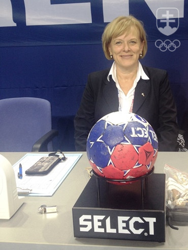 Ako technická delegátka IHF na majstrovstvách sveta žien v roku 2013 v Srbsku.