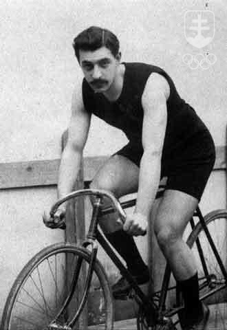 Francúzsky dráhový cyklista Paul Masson ako jediný na OH v Aténach vyhral v troch individuálnych disciplínach.