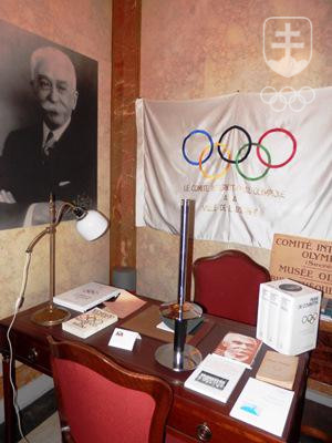 Coubertinova pracovňa v historickom sídle MOV v Lausanne.
