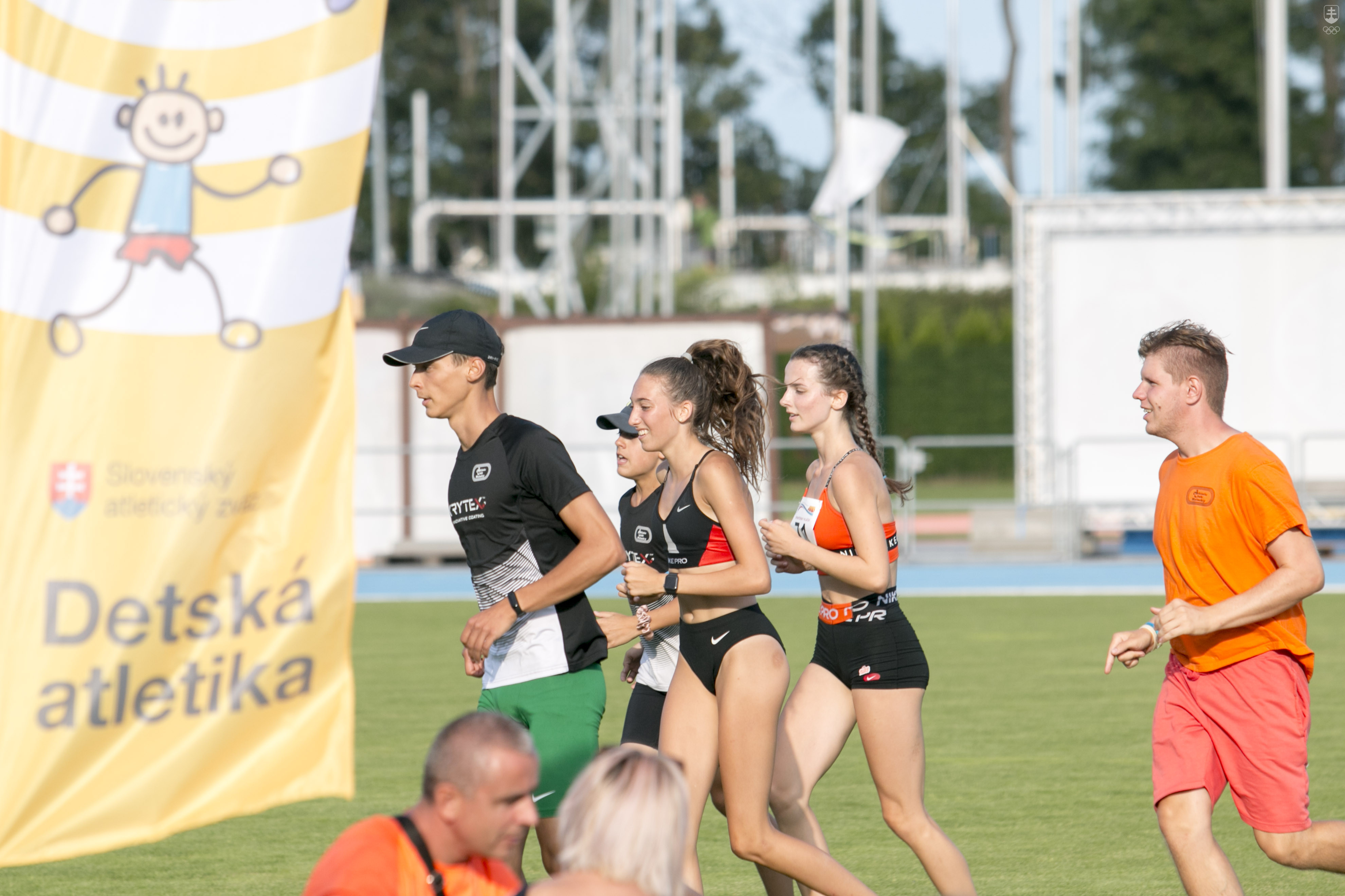 Štefetový beh v Šamoríne počas Olympijského festivalu.